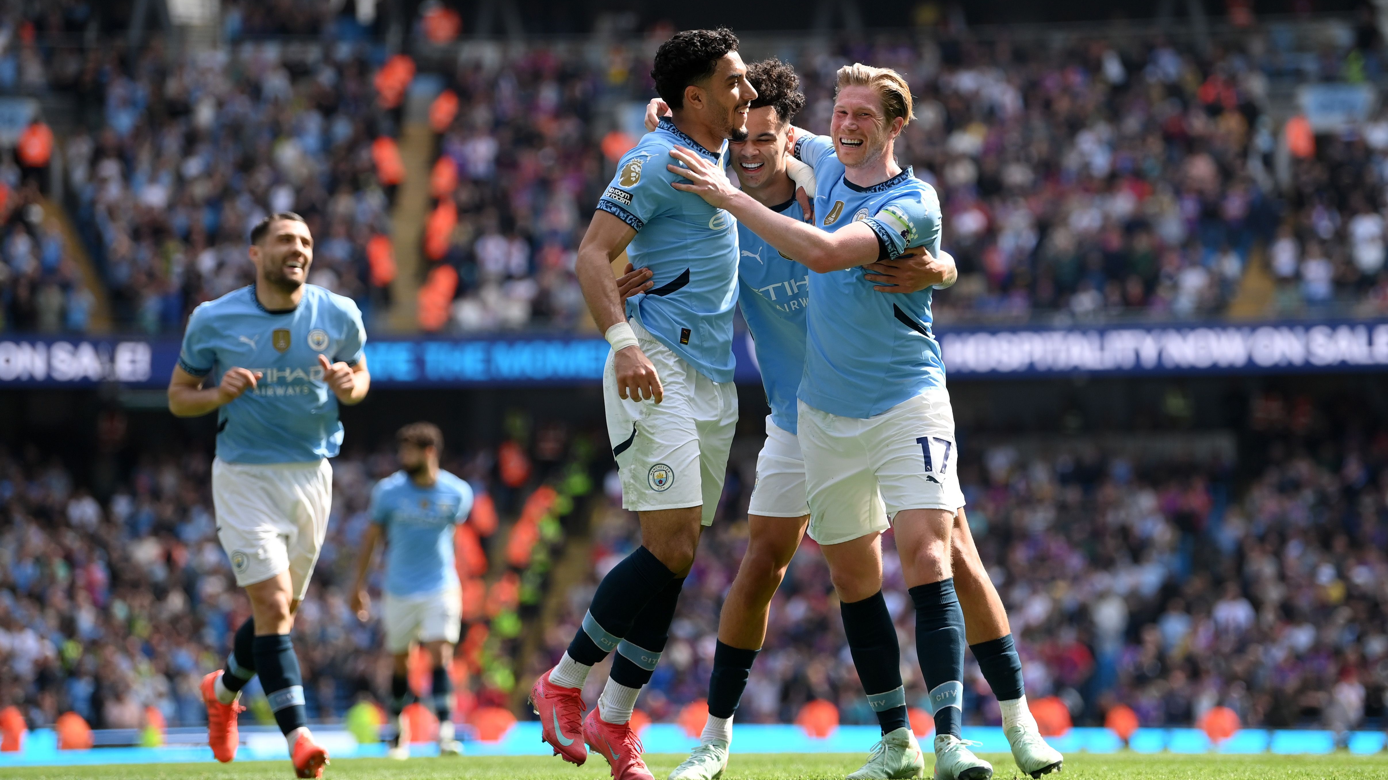 德布劳内连续二十场比赛得分超过连败，巴塞罗那挑战极限！