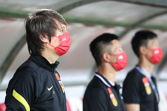 关于亚运会常规赛对决在即！辽宁男篮演练定位球，尤文图斯密集防守应对的信息